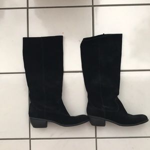Black boots